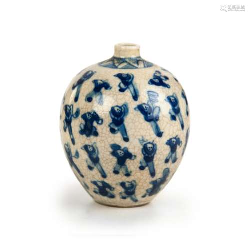 QING STYLE BLUE AND WHITE WATER POT