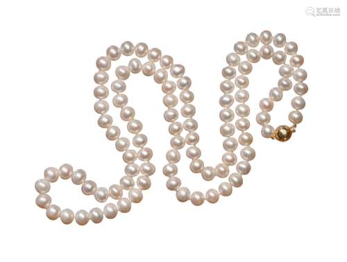 STRAND OF PEARLS NECKLACE IN 18K GOLD