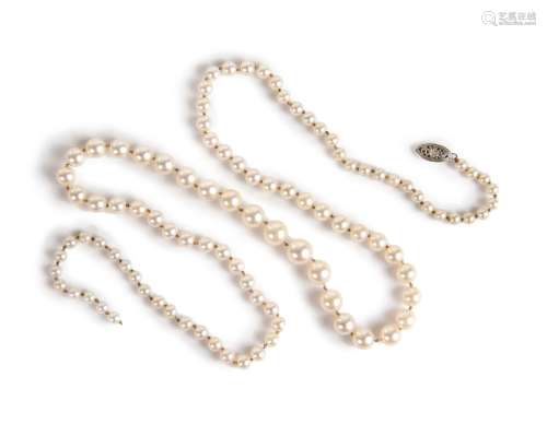 VICTORIAN GRADUATED NATURAL PEARL NECKLACE