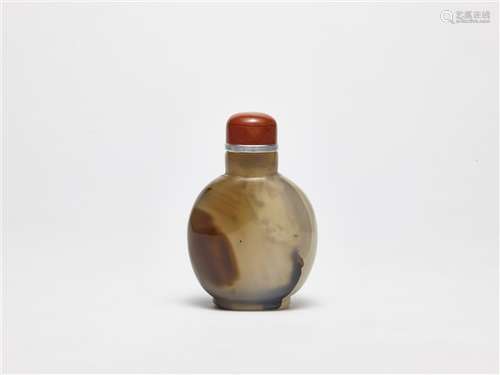 FINELY CARVED REPUBLIC PERIOD AGATE SNUFF BOTTLE