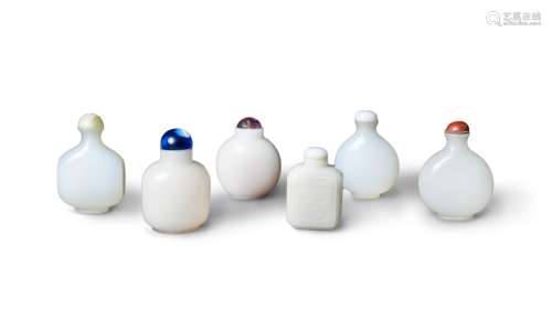 GROUP OF SNUFF BOTTLES