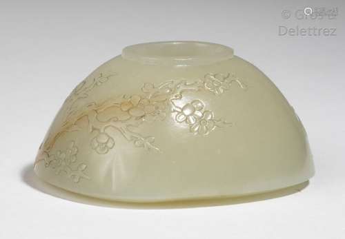 Chine Godet de peintre en jade céladon, sculpté d'...