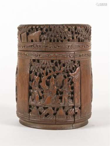 CHINE Pot couvert en bambou sculpté en relief dans...