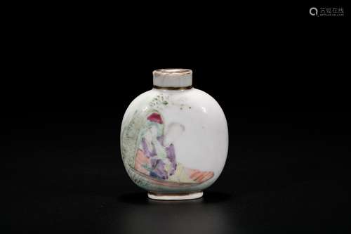 Chinese famille rose porcelain snuff bottle. Republic