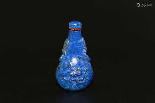 Chinese carved lapis lazuli snuff bottle