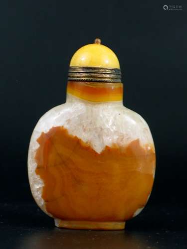 Chinese Crystal Stone Snuff Bottle.