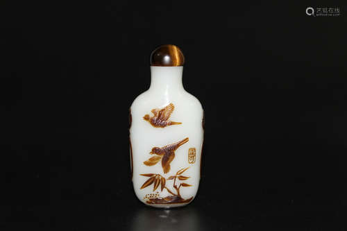 A Brown Overlay on White Glass Snuff Bottle, YangZhou