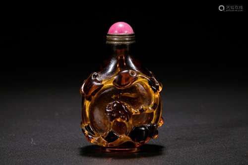 Chinese carved glass snuff bottle