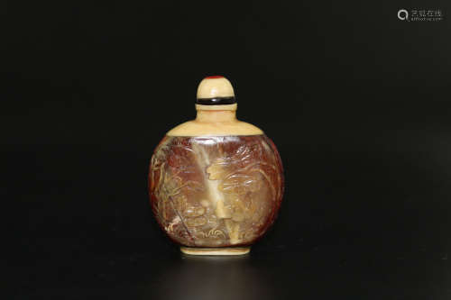 Chinese Carved Hornbill Snuff Bottle