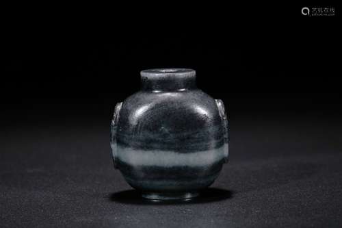 Chinese  belt black and white jade snuff bottle.