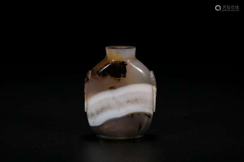 Chinese  belt agate snuff bottle, 19th Century.
