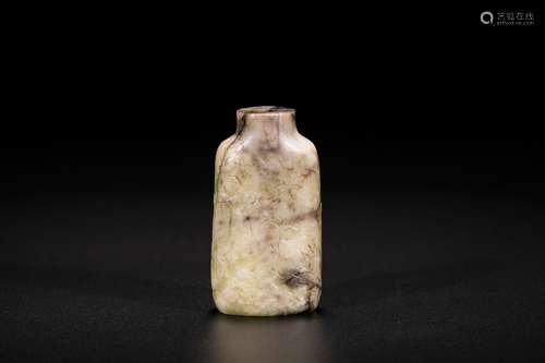 Chinese carved jade snuff bottle.  19th Century.