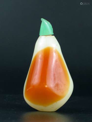 Chinese Glass Mimicking Jade Snuff Bottle