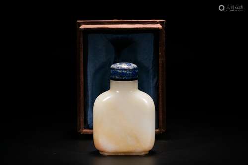 Chinese white jade snuff bottle. 19th Century.