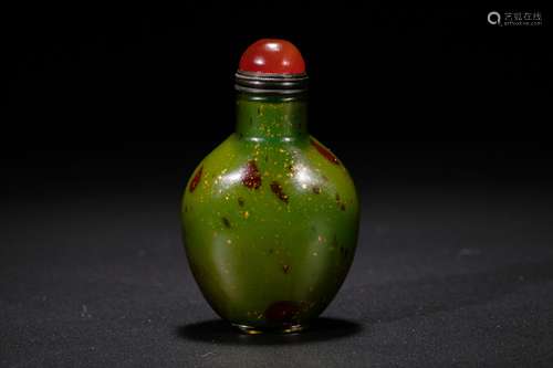 Chinese splash gold on green glass snuff bottle.