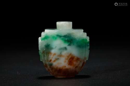 Chinese jadeite snuff bottle