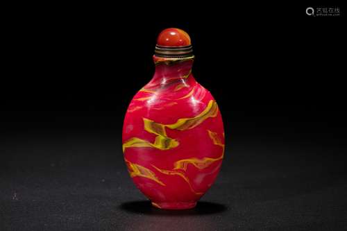 Chinese mixed glass snuff bottle.