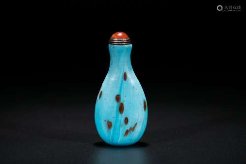 Chinese blue glass snuff bottle