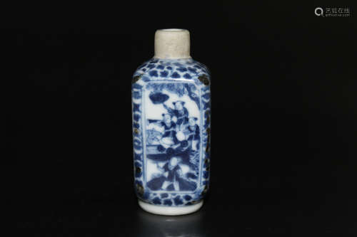 Chinese Blue and White Porcelain Snuff Bottle