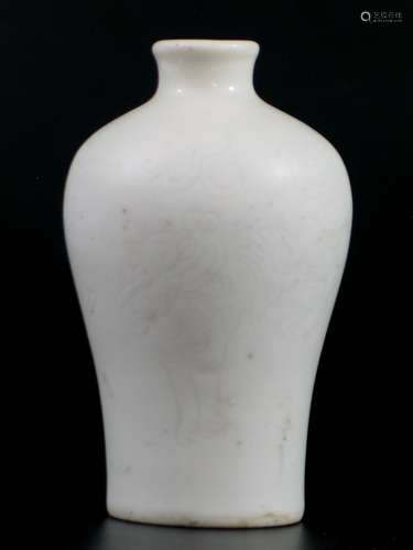 Chinese Blanc de Chine Carved Porcelain Meiping Snuff