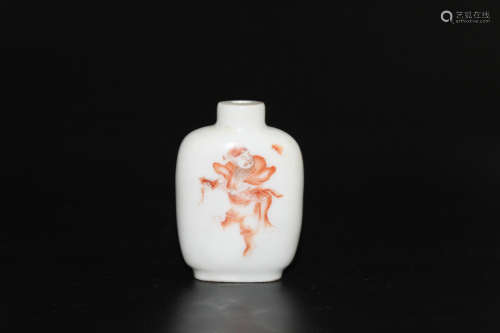 Chinese iron red decorated  porcelain snuff bottle