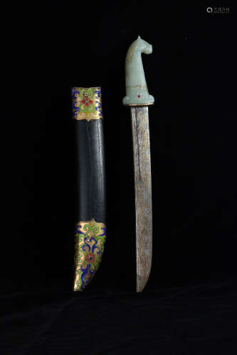 17-19TH CENTURY, A DAGGER WITH HORSE DESIGN HETIAN JADE HANDLE, QING DYNASTY