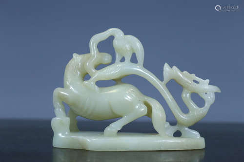 A HETIAN JADE HORSE SHAPED STATUE