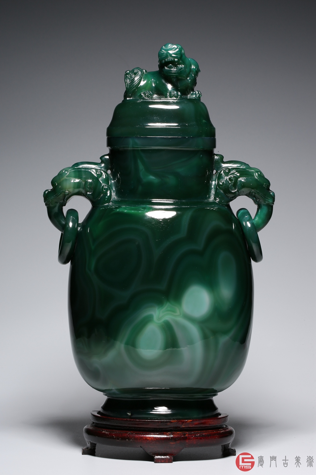 清瑪瑙雕獅鈕蓋瓶中国古美術-
