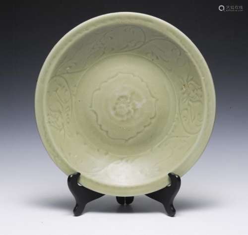 Chinese Longquan Celadon Plate, Ming Dynasty