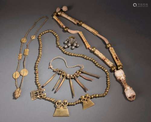 Lot de bijoux | Côte d'Ivoire Bronze, laiton, perl...
