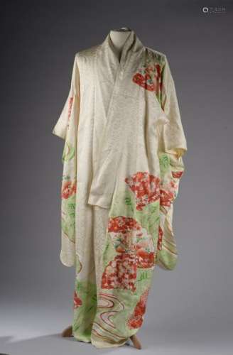 Kimono de mariage en soie crème damassé de fleurs ...