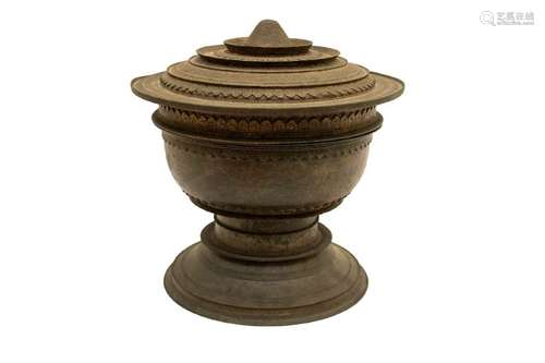 A LARGE BRONZE STEM CUP AND COVER Indonesia 21 x 2...