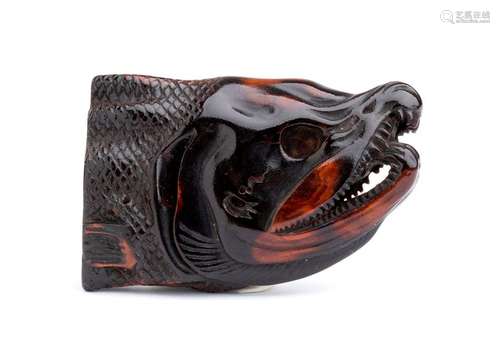 AN UMIMATSU NETSUKE OF SALMON HEAD 19th century un...