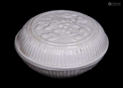 A WHITE GLAZED MOULDED ROUND BOX AND COVER China, ...