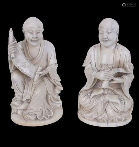 A PAIR OF IVORY CARVINGS OF LOHAN China, early 20t...