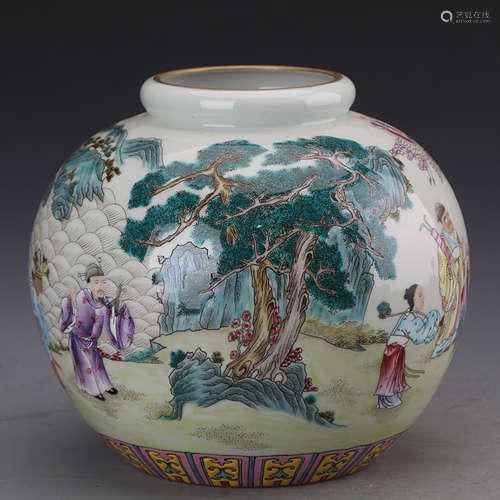 QIANLONG MARK, A FAMILLE ROSE JAR