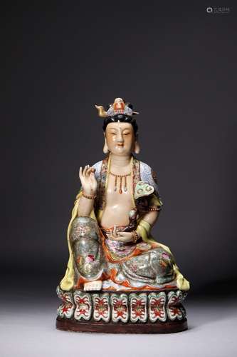 A FAMILLE ROSE PORCELAIN GUANYIN