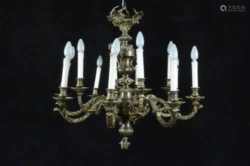 Lustre Mazarin. Eclairant par une couronne de douz...