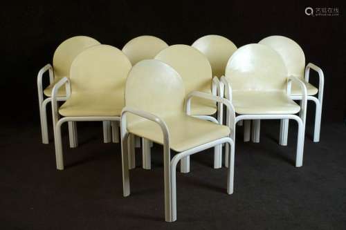 Gae Aulenti (1927 2012)Suite de huit Chaises. M...