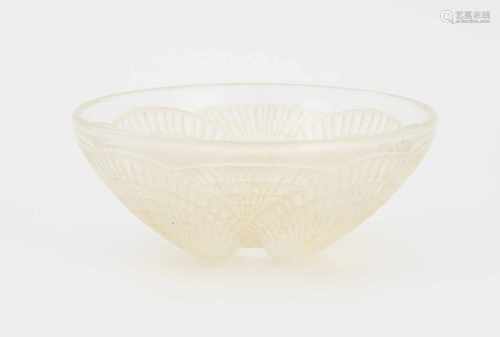 René LaliqueWingen-sur-Moder, Entwurf 1924. Schälchen. Opalescentes Glas, 