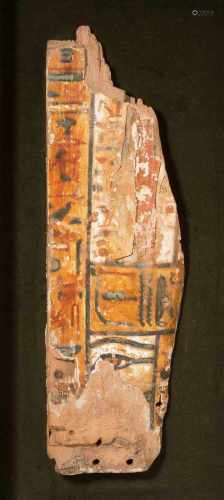 Sarkophag-FragmentÄgypten, Dritte Zwischenzeit, 21. Dynastie, um 1000 B. C. Holz und Stuck,