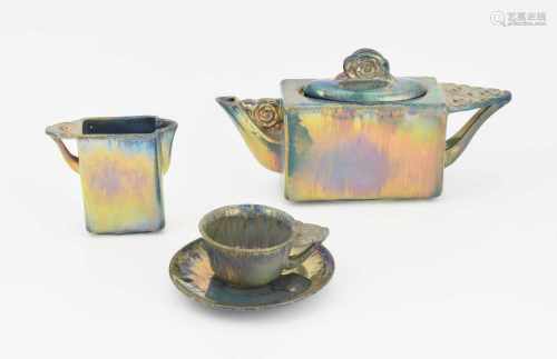 Leon de Leyritz(Frankreich 1888–1976) Teeservice. Keramik (Steinzeug), grünblaue Lüsterglasur.