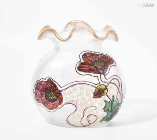 Legras/Mont JoyeSt. Denis, um 1900. Vase. Farbloses Glas, reliefiert geätzter Dekor mit Mohn und