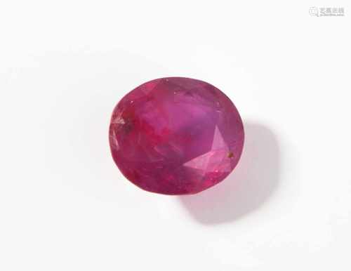 Ungefasster Burmarubin3.05 ct, Ovalschliff, unbehandelt. GIA Report, 10.2017,