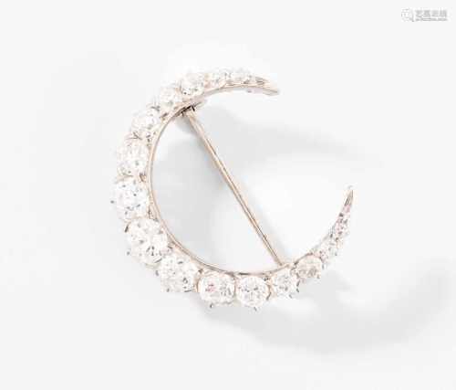 Tiffany Diamant-Brosche750 Weissgold. Signiert Tiffany & Co. Mondsichel-Motiv mit 14 Altschliff-