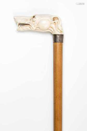 SpazierstockLondon, 1893. Grosser Elfenbeingriff plastisch geschnitzt in Form eines Windhundkopfes