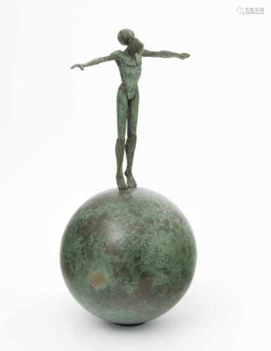 Ustinov, Igor(London 1956)Der Retter der Welt. Bronze, grün patiniert. 2/8. Signiert, datiert,