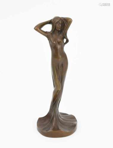 Julien Causse (Entwurf)(Frankreich 1869–1909) Junge Frau. Bronze, braun patiniert. Bezeichnet: J.