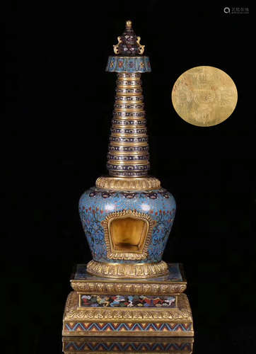 A GILT BRONZE CLOISONNE FLORAL PATTERN STUPA