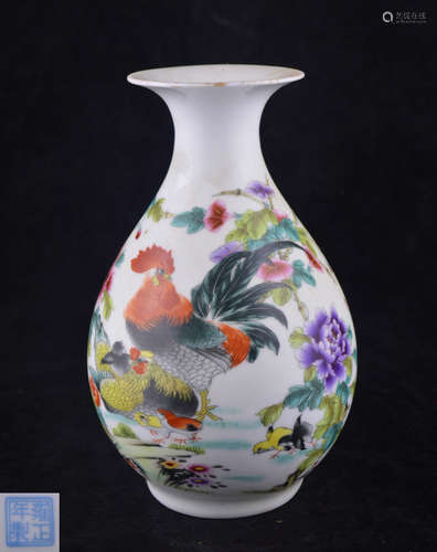 A ENAMELED FLORAL&ROOSTER PATTERN PEAR VASE